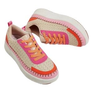 LUCKY STEP Platform Sneakers
Chunky Wedge Retro Knit Running Walking Size 6 NIB